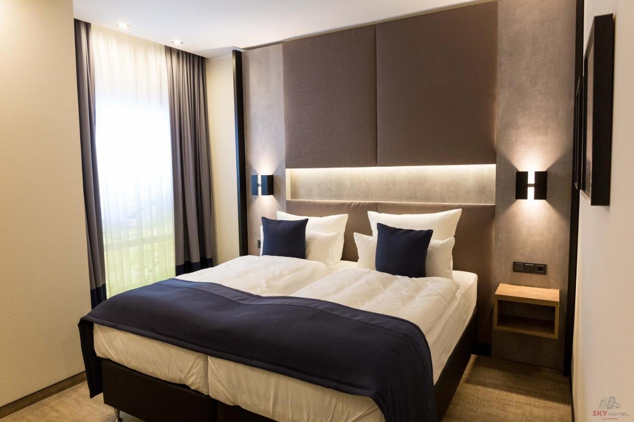 Sky Hotel 3*